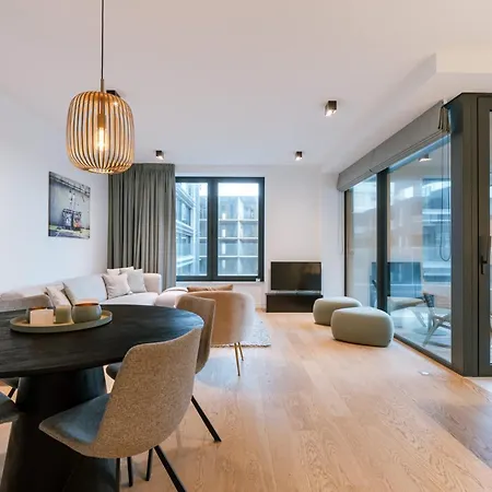 Modern In The Iconic Ensor Tower Apartment *