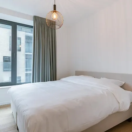 Modern In The Iconic Ensor Tower Apartment *