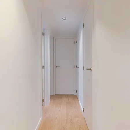 Modern In The Iconic Ensor Tower Apartment Ostende