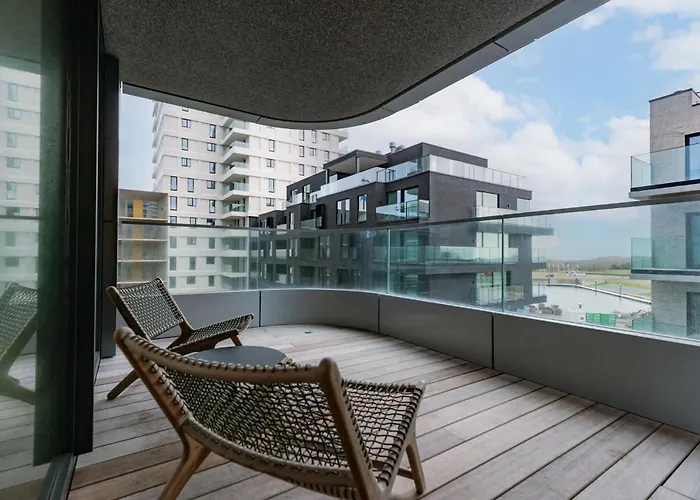 Modern In The Iconic Ensor Tower Apartament *