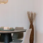 Appartement Modern In The Iconic Ensor Tower