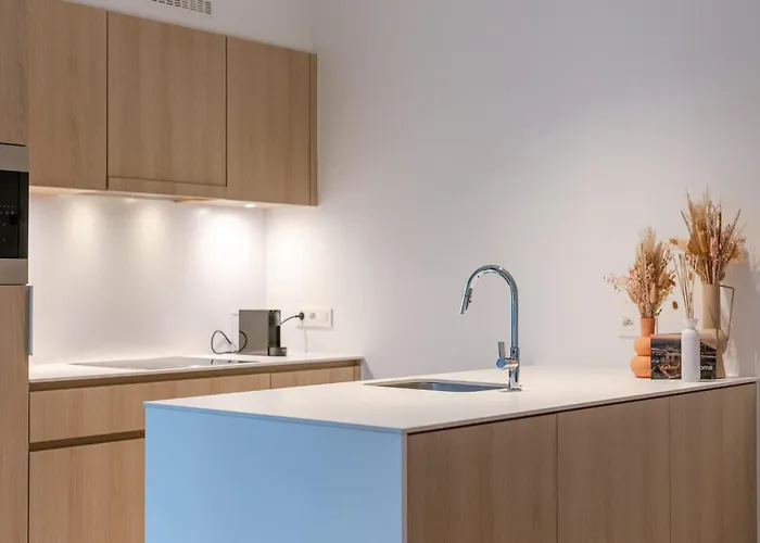 Lejlighed Modern In The Iconic Ensor Tower *